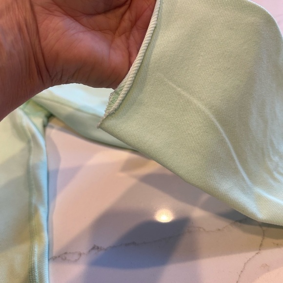 Lululemon Cropped Leggings in Light Green Size 6 - Picture 2 of 6